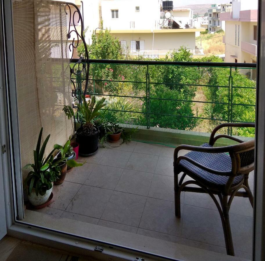 Mom'S Cozy Corner Hotel Heraklion  Exterior photo