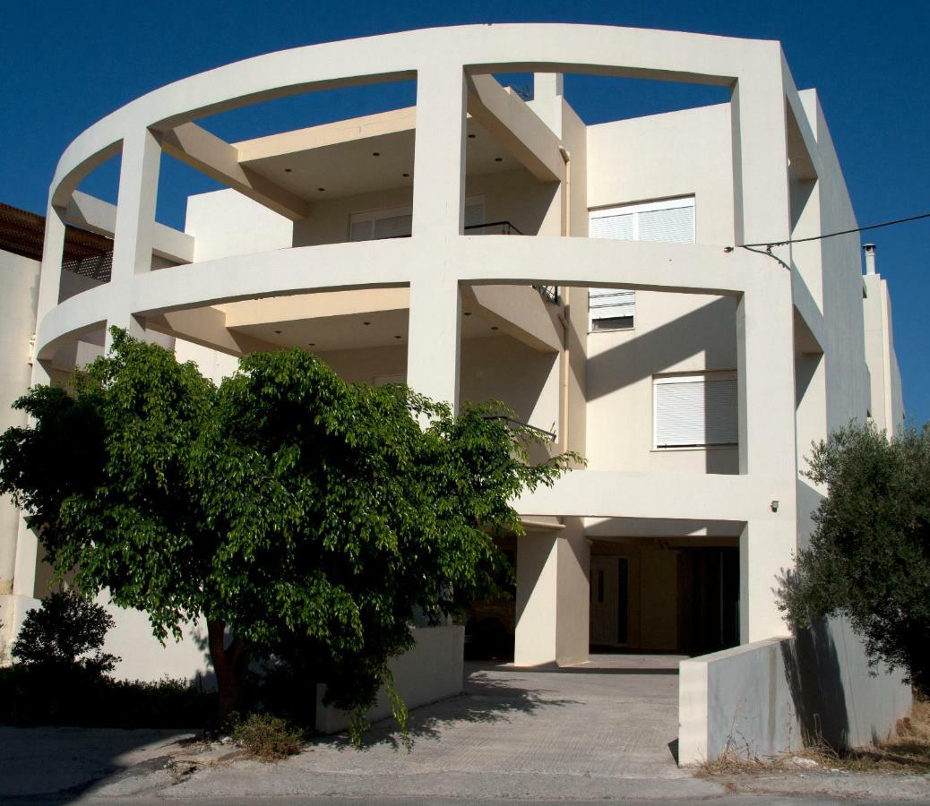 Mom'S Cozy Corner Hotel Heraklion  Exterior photo